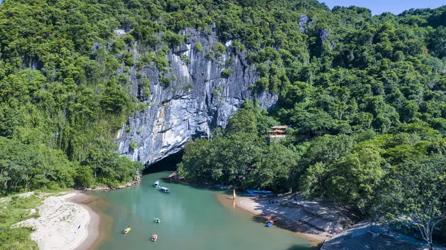 Phong Nha Kẻ Bàng và Hin Nậm Nô được đề cử là di sản thiên nhiên liên biên giới