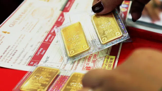 Từ 5/8, công ty SJC tiếp tục mua vàng một chữ, móp méo
