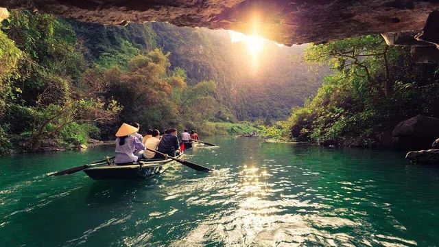 Danh thắng Tràng An góp mặt vào "bảo tàng số" Google Arts & Culture