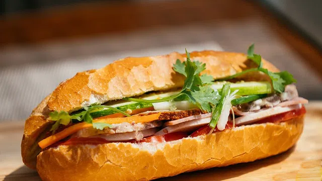 8 món ăn nào được tạp chí của Mỹ bình chọn là biểu tượng của Việt Nam?